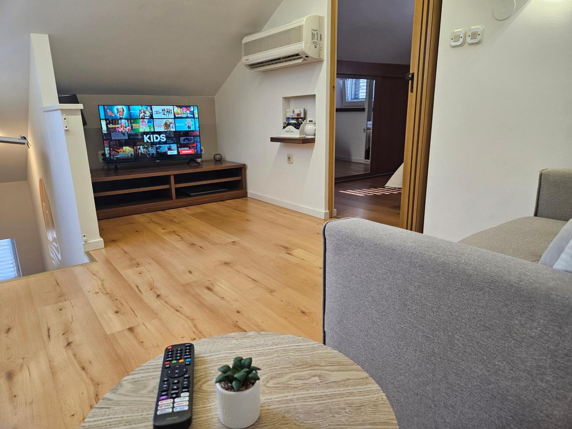 Lovely Attic Apartman-Melani Zadar Exterior photo
